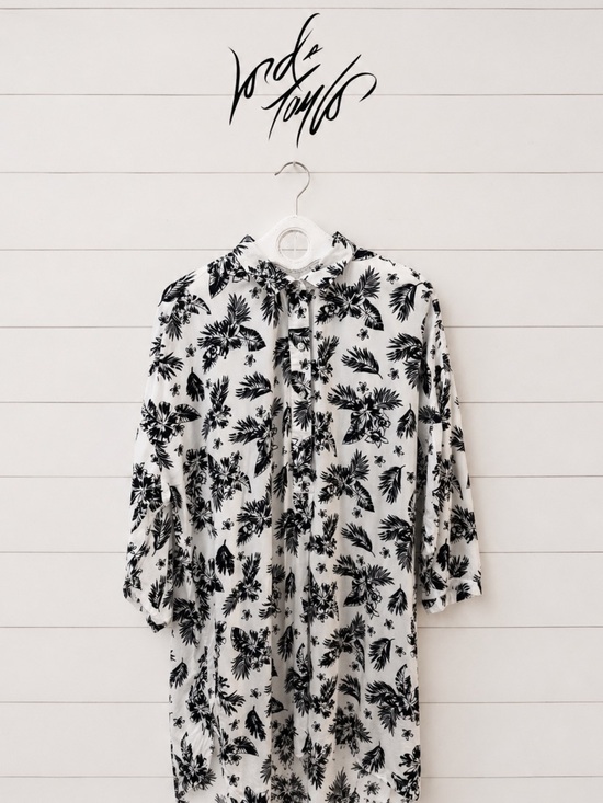 Lord & Taylor Dresses & Skirts - LORD + TAYLOR White & Navy Tropical Print Tunic Dress Size L